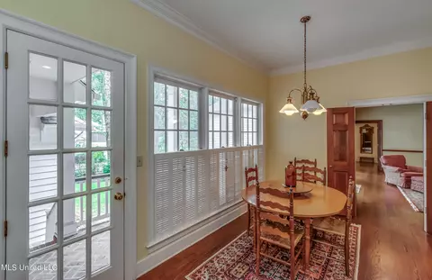 Dining - 2063 Brecon Dr, Jackson, MS 39211 photo 5 of 6