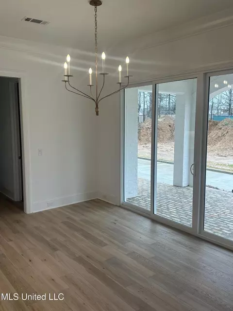 Dining - 107 Commonwealth Dr, Madison, MS 39110 photo 1 of 1