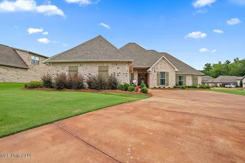 461 Edgewood Xing, Brandon, MS 39042