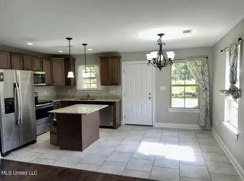 Other - 900 Mitchell St, Picayune, MS 39466 photo 2 of 8