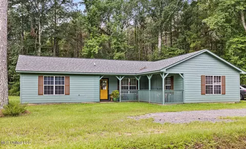 554 County Line Rd, Mendenhall, MS 39114
