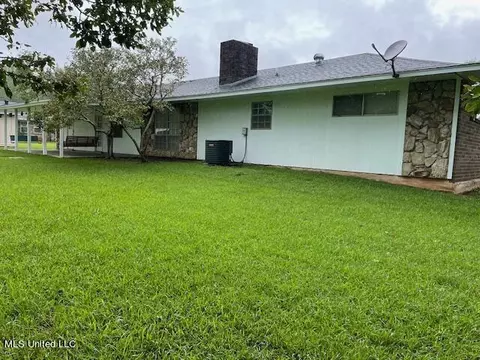 Exterior - 107 Oak Park Dr, Forest, MS 39074 photo 1 of 2