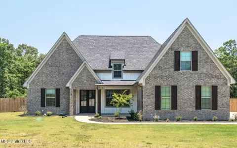3064 S Cypress Lake Drive Dr, Olive Branch, MS 38654