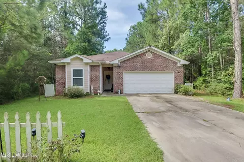 6095 W Pike St, Bay Saint Louis, MS 39520