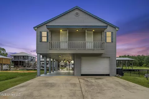 4000 Mallard St, Bay Saint Louis, MS 39520