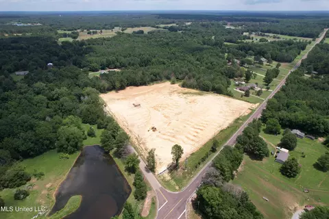 416 Sharon Rd, Canton, MS 39046 photo 1