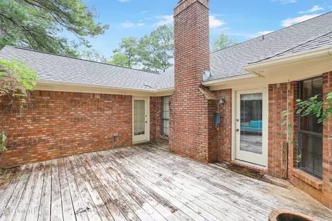 Exterior - 33 Moss Woods Pl, Madison, MS 39110 photo 3 of 16