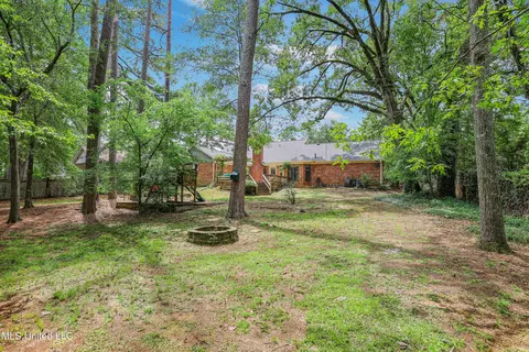 Exterior - 33 Moss Woods Pl, Madison, MS 39110 photo 8 of 16