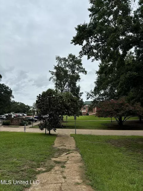 1203 Pinehurst St, Jackson, MS 39202 photo 13