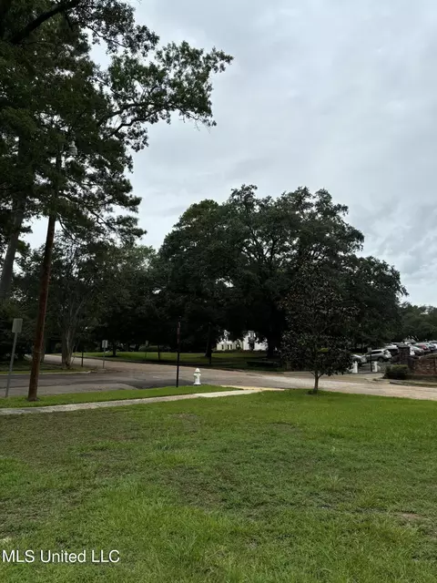 1203 Pinehurst St, Jackson, MS 39202 photo 12