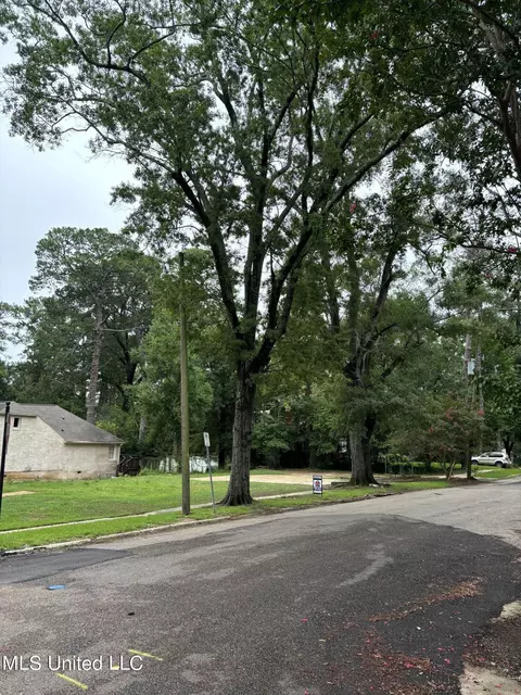 1203 Pinehurst St, Jackson, MS 39202 photo 8