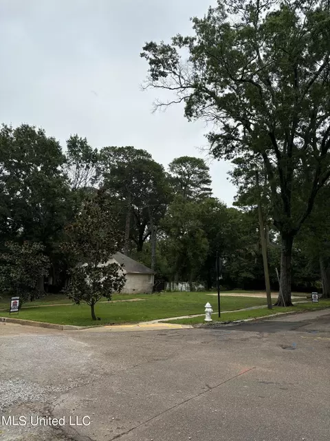 1203 Pinehurst St, Jackson, MS 39202 photo 9
