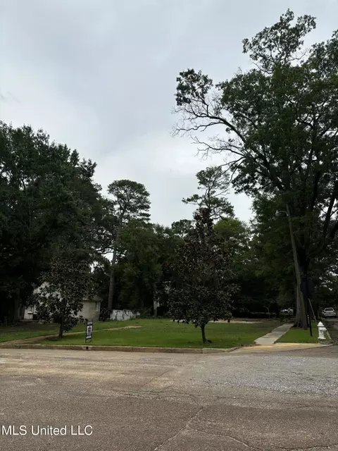 1203 Pinehurst St, Jackson, MS 39202 photo 5