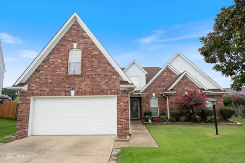 5862 Nichols Dr, Southaven, MS 38672
