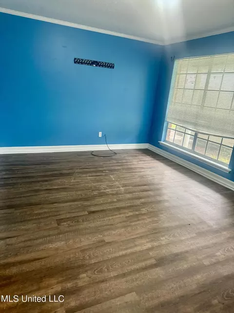 Living - 1303 Dorgan St, Jackson, MS 39204 photo 2 of 2