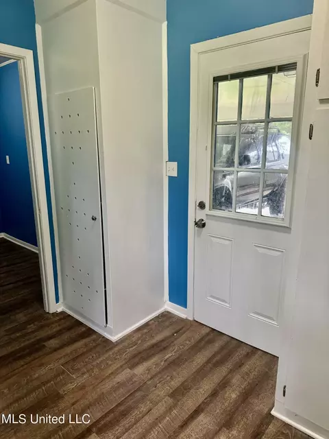 Entry Way - 1303 Dorgan St, Jackson, MS 39204 photo 1 of 2