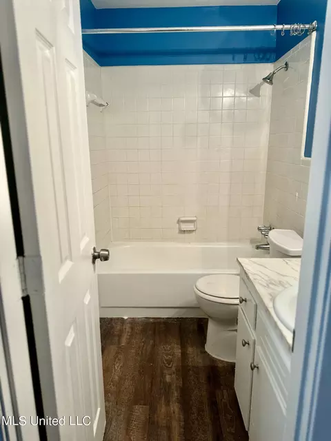 Bath - 1303 Dorgan St, Jackson, MS 39204 photo 1 of 3