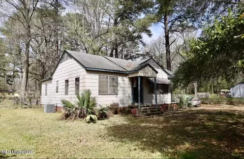 204 S Sunset Ter, Jackson, MS 39212 photo 1