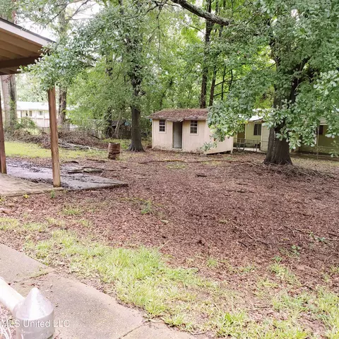 1726 Dianne Dr, Jackson, MS 39204 photo 15