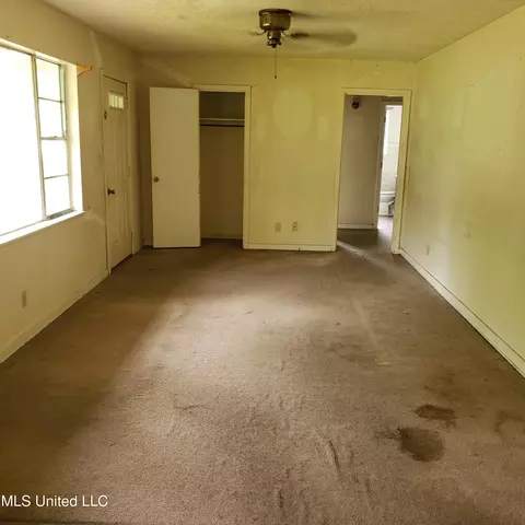 1726 Dianne Dr, Jackson, MS 39204 photo 8