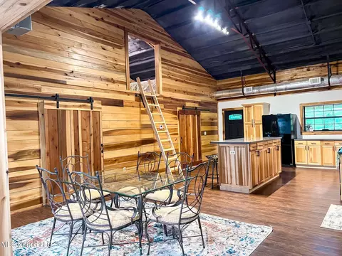 Dining - 547 County Road 19, Stringer, MS 39481 photo 1 of 4