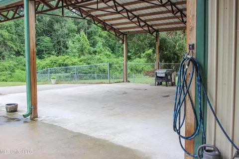Exterior - 547 County Road 19, Stringer, MS 39481 photo 4 of 7
