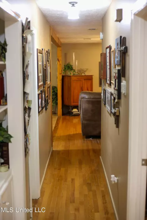 563 Seventh Day Road Rd, Florence, MS 39073 photo 10
