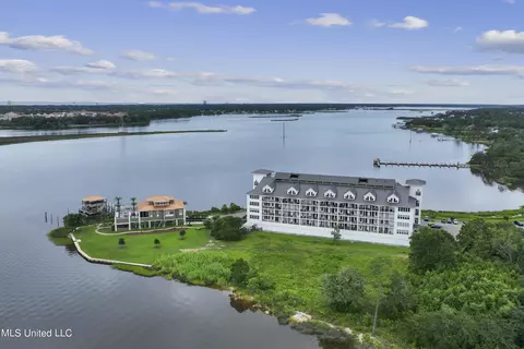 630 Bay Cove Dr #408, Biloxi, MS 39532