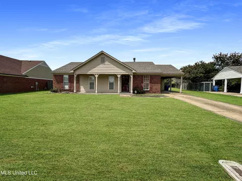 10372 Riggan Dr, Olive Branch, MS 38654