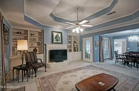Living - 523 Brookstone Dr, Madison, MS 39110 photo 3 of 3