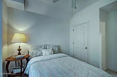 Bedroom - 523 Brookstone Dr, Madison, MS 39110 photo 3 of 7