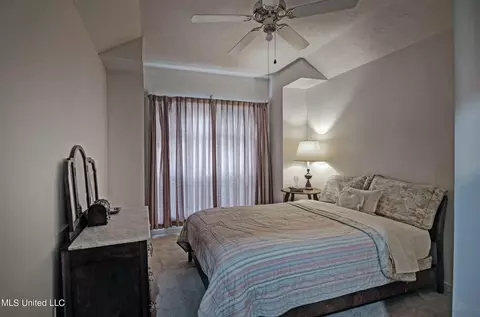 Bedroom - 523 Brookstone Dr, Madison, MS 39110 photo 2 of 7