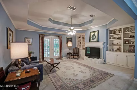 Living - 523 Brookstone Dr, Madison, MS 39110 photo 1 of 3