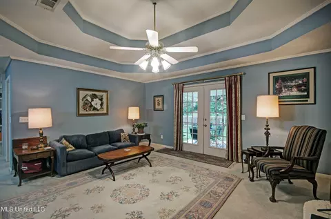 Living - 523 Brookstone Dr, Madison, MS 39110 photo 2 of 3