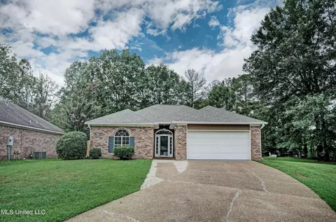 1016 Camdenmill Dr, Ridgeland, MS 39157