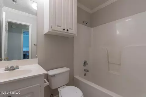 Bath - 116 Planters Row, Madison, MS 39110 photo 1 of 4