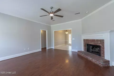 Living - 116 Planters Row, Madison, MS 39110 photo 3 of 3