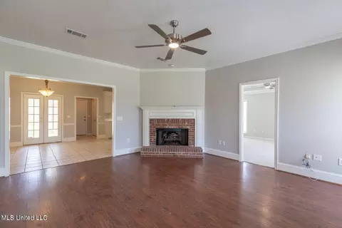 Living - 116 Planters Row, Madison, MS 39110 photo 1 of 3