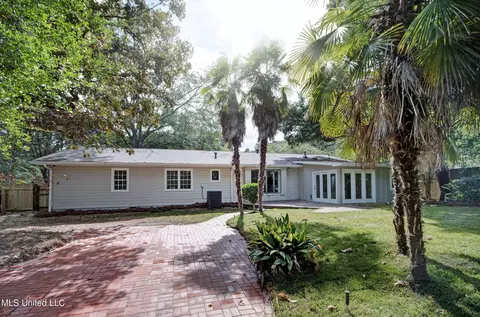 Exterior - 1806 Ridgeover Pl, Jackson, MS 39211 photo 4 of 4
