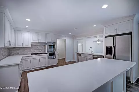 Kitchen - 1806 Ridgeover Pl, Jackson, MS 39211 photo 2 of 3