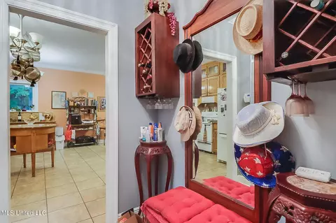 Entry Way - 23355 Mitchell Rd, Picayune, MS 39466 photo 2 of 2
