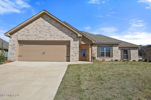764 Magnolia Point Cir, Pearl, MS 39208