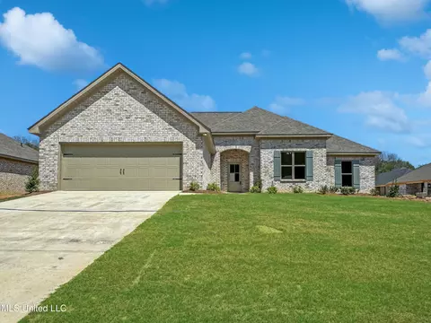 726 Magnolia Point Cir, Pearl, MS 39208