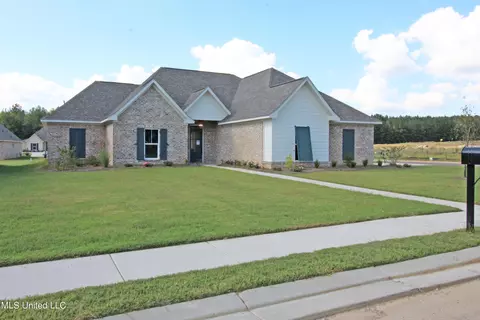 319 Tremont Dr, Florence, MS 39073
