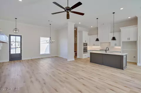 979 Mullican Rd, Florence, MS 39073 photo 8