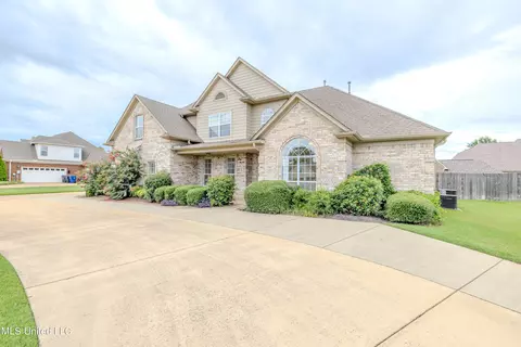 Exterior - 1296 Holly Springs Rd, Hernando, MS 38632 photo 11 of 13