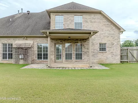 Exterior - 1296 Holly Springs Rd, Hernando, MS 38632 photo 9 of 13
