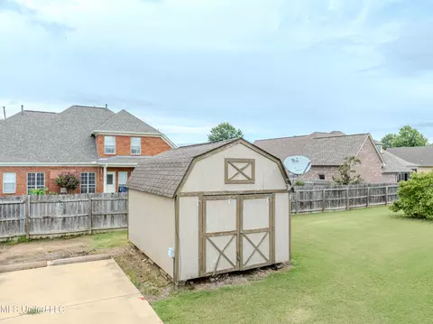 Exterior - 1296 Holly Springs Rd, Hernando, MS 38632 photo 7 of 13