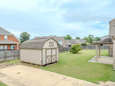 Exterior - 1296 Holly Springs Rd, Hernando, MS 38632 photo 5 of 13
