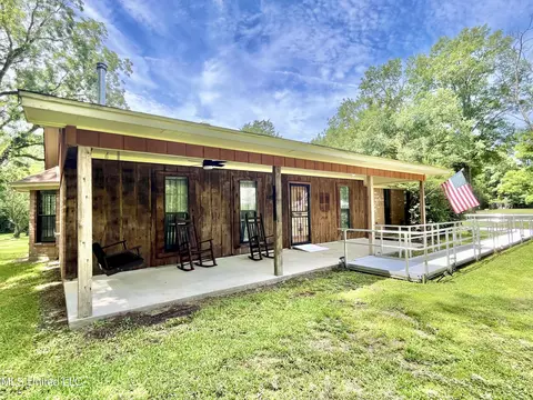 1070 E Poplar St, Georgetown, MS 39078
